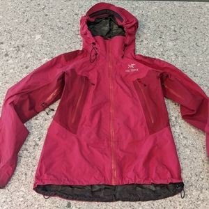 Women's Arc'teryx rain jacket